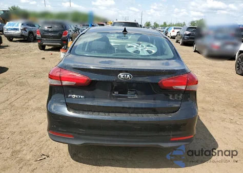2017 Kia Forte Lx z USA, uszkodzony, nr VIN 3KPFL4A71HE046430